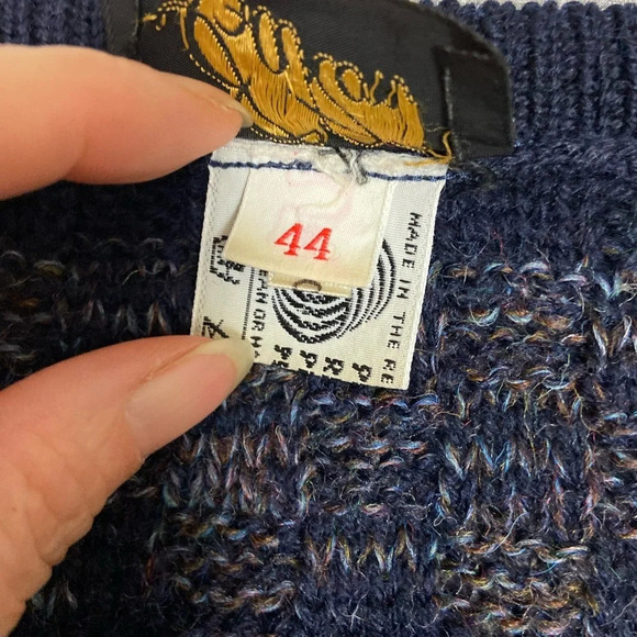 Vintage Eaton Cosby v neck pure wool knit  sweater Sz 44 - Picture 8 of 10